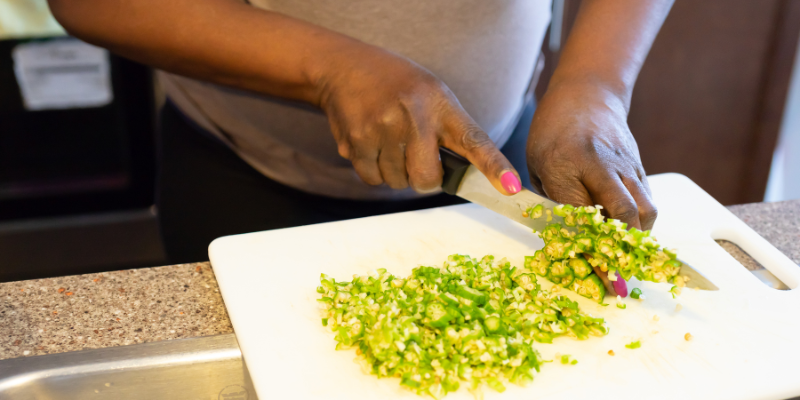 How to save money as a student in Nigeria — Plan your meals and cook your own food