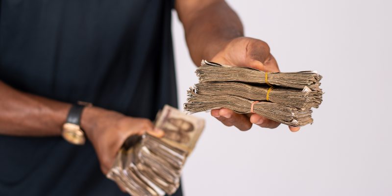 How to make ₦100k monthly on PiggyVest — Sit back and enjoy your ₦100,000 monthly income